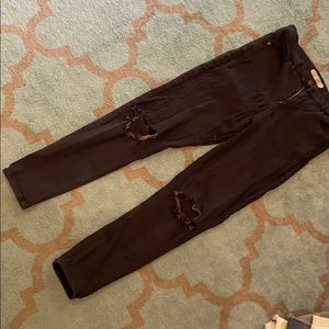 W32/L32 Distressed stretchy high waist skinny jean